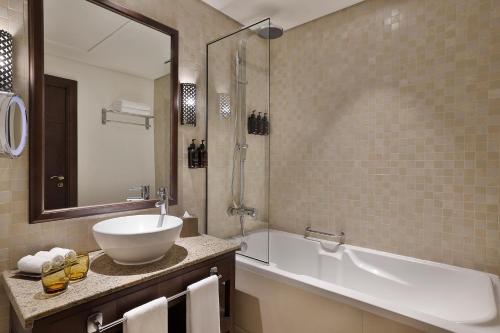 Double room, deluxe, with views, accessible