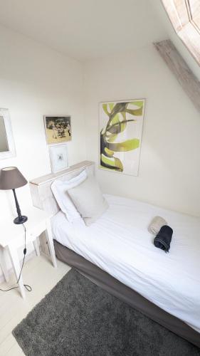 Charmant cottage normand avec vue panoramique sur la côte de Regnéville (Charmant cottage normand avec vue panoramique sur la cote de Regneville) in Regneville-Sur-Mer