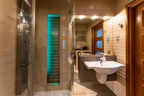 Apartament Rondo VERONA - Free, secure parking for Guests
