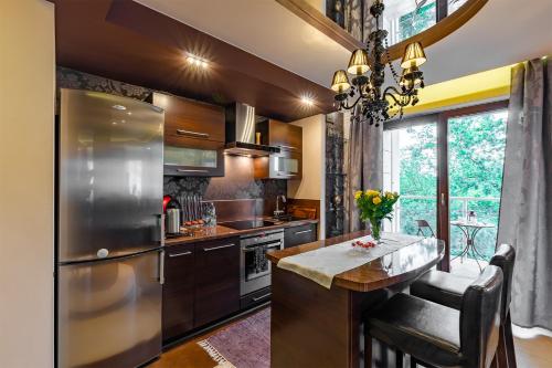 Apartament Rondo VERONA - Free, secure parking for Guests
