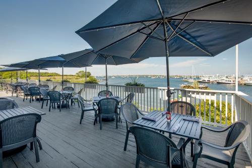 Restaurante, Champlin's Marina & Resort in New Shoreham (RI)