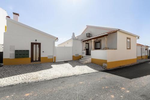 ทัศนียภาพภายนอกโรงแรม, Cavalo de Tróia Villas (Cavalo de Troia Villas) in เวนโตซา