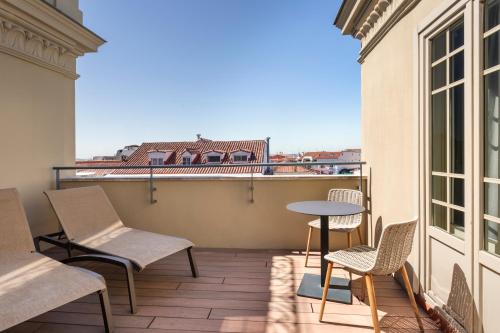 Double Room with Terrace image 3