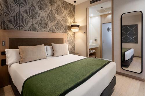 Superior Double Room with Terrace image 3