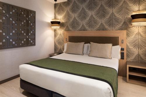 Superior Double Room with Terrace room in Catalonia Atocha