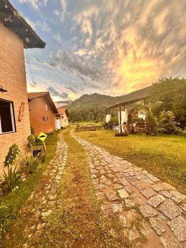 A szálláshely kívülről, Nature Village Chalés Paraty-Casas com ar condicionado e cozinha (Nature Village Chales Paraty-Casas com ar condicionado e cozinha) in Praia Grande