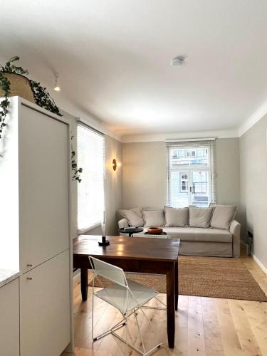 Modern central flat in a green courtyard, Tallinn (photo 8)