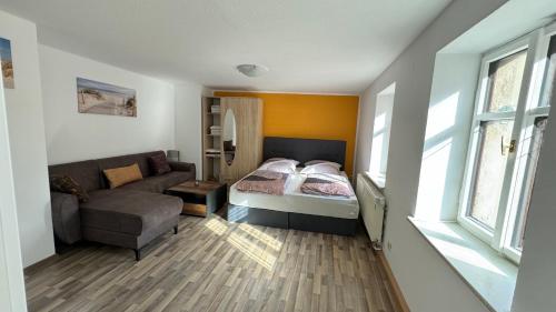 1 queen bed