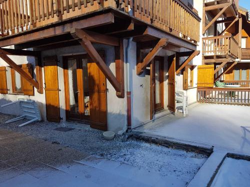 3 pièces pour 8 personnes terrasse spacieuse Valloire - FR-1-263-455 - image 3