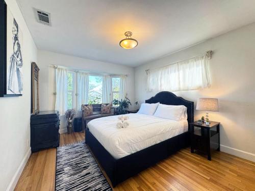 Charming 3BR House - Hal-UC in Los Angeles, USA