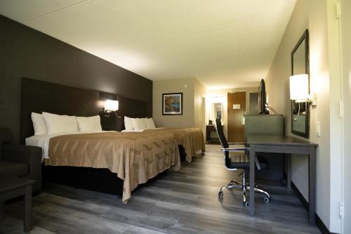 Queen Suite With Two Queen Beds Non Smoking