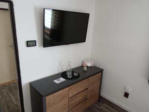 カメニチュキ・セノフ Ubytovani a apartman Prachen u Novaku 4つ星 シングルルーム スイート