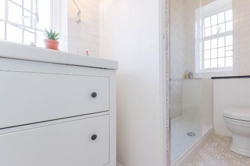 Chic 1 Bed Studio Flat in Popular Bloomsbury, Londýn (fotografie 9)