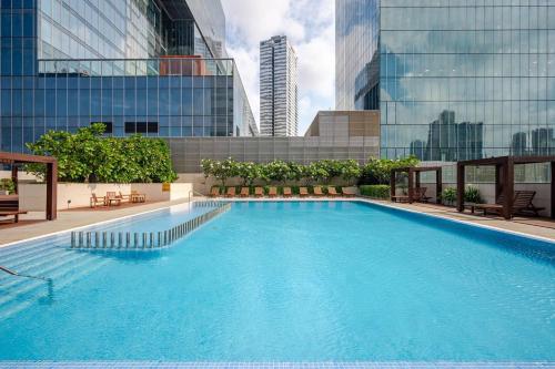 Hot tub, Sofias Sea View at Cinnamon Life, City of Dreams in Slave Island