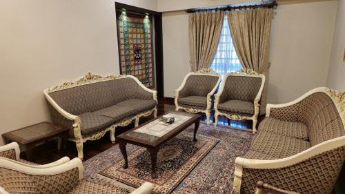 3 bedroom luxury furnished apartment in central Karachi - image 4