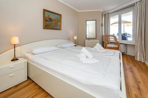 Apartment with Balcony image 8