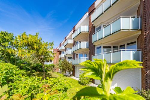 Apartment with Balcony image 2