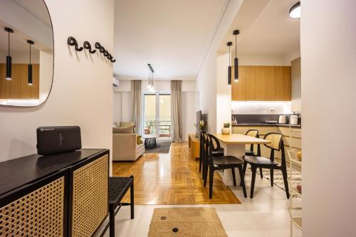 Attica Skyline Living!, Athènes