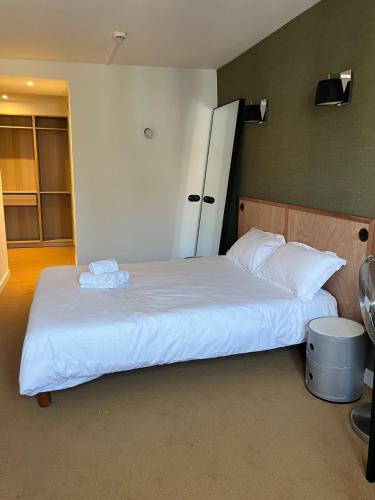 Hôtel Henri IV - image 7