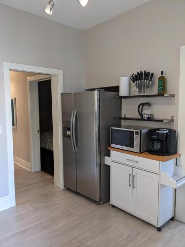 Spacious Bronzeville Apartment in Douglas