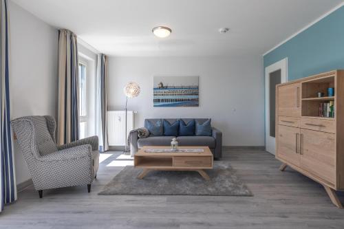 Ferienwohnung Ostseesonne - 5-Sterne-Urlaub mit Balkon direkt an der Ostsee in Zingst, Deutschland