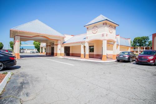 Rodeway Inn & Suites Greensboro Southeast in Greensboro, USA