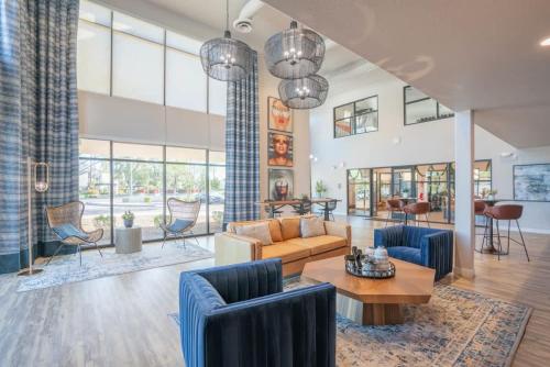 Spacious 2BD - Gym, Pool, Parking, W-D - Sleeps 8, Tempe (Foto 6)