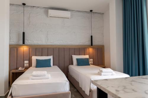 Monel Hotel