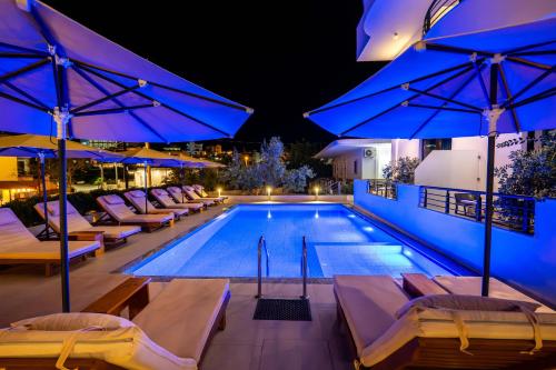 ทัศนียภาพ, Monel Hotel in คซามิล