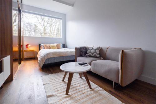Entire Queen Loft, Toronto (foto 3)