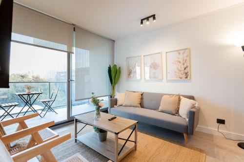 Las Condes Living Arauco Park Gourmet Couple's Pad