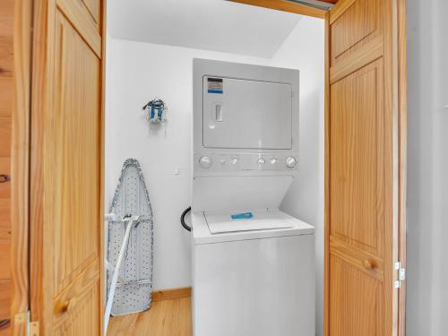 Mountain Serene #119 by Aunt Bug's Cabin Rentals - image 6