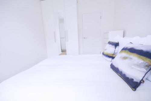 Primestate Hyde Park Apartments - image 4