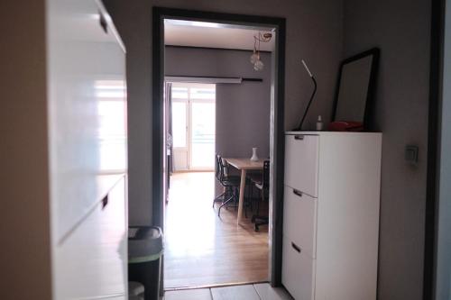 Spacious Flat by the Rhine Ideal for Groups, Нойс (фото 10)