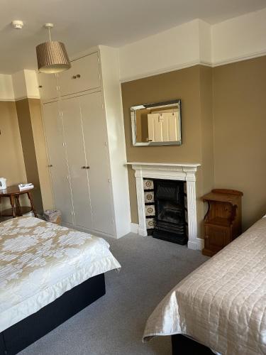 The Eagle Tavern - image 10