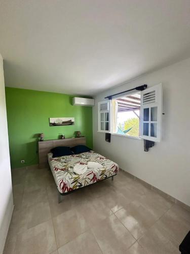 Appartement accueillant avec piscine à Rivière-Pilote 33 m² - image 3