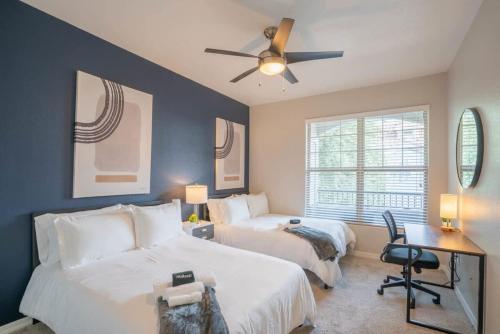 Posh 2BD - Midtown - Gym, Pool, W-D, Parking - Sleeps 8 thumb 2