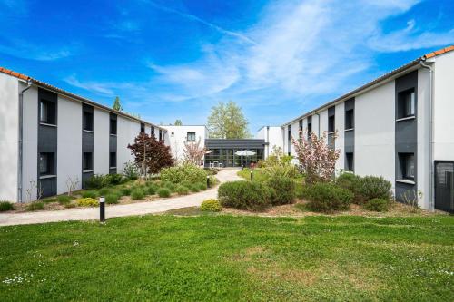 . Sure Hotel by Best Western Les Portes de Montauban