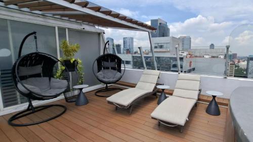 Swimming pool, Hotel Century Reforma in Mexico City