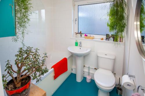 Mid-Century Gem Steps from the Beach, Edynburg (zdjęcie 8)