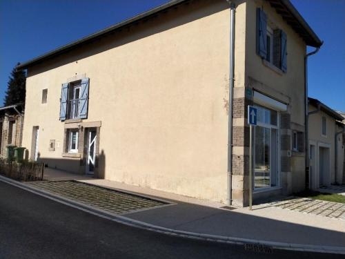 Gîte rénové à Nonsard-Lamarche près du lac de Madine, animaux admis, 4 pers