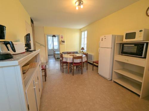 Gîte au bord de la Creuse avec parking privé à Ceaulmont - FR-1-591-736 (Gite au bord de la Creuse avec parking prive a Ceaulmont - FR-1-591-736) in Badecon-Le-Pin