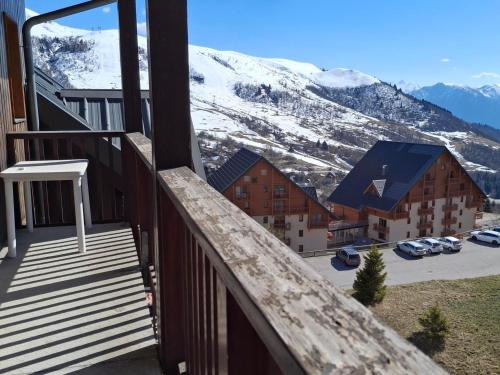 Confortable appart' 2 chambres au pied des pistes - FR-1-807-118 in Montgellafrey