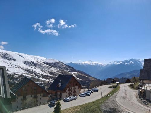 Confortable appart' 2 chambres au pied des pistes - FR-1-807-118 in Montgellafrey