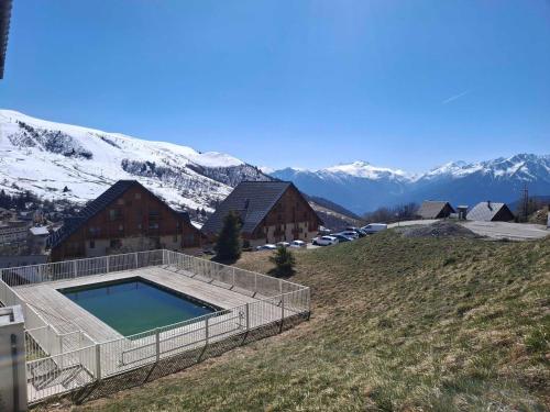 Confortable appart' 2 chambres au pied des pistes - FR-1-807-118 in Montgellafrey