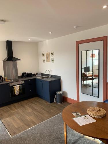 Squirrel Away At Leven House in كريف