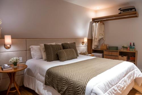 Superior Queen Room image 10