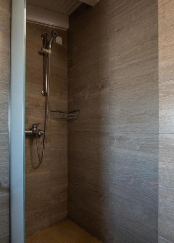 Suite with Hot Tub image 1