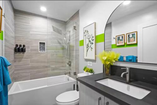 C - 3BR NoHo Pad 15m to Universal with Patio, Grill, Parking, & Games - FIFA World Cup SoFi