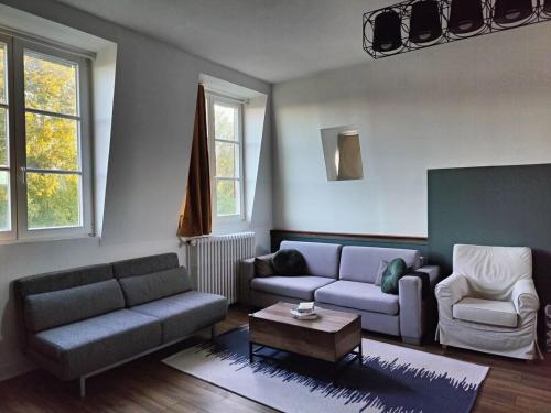 large 5-bedroom 2 floor apartment 200 m2 in Nemours